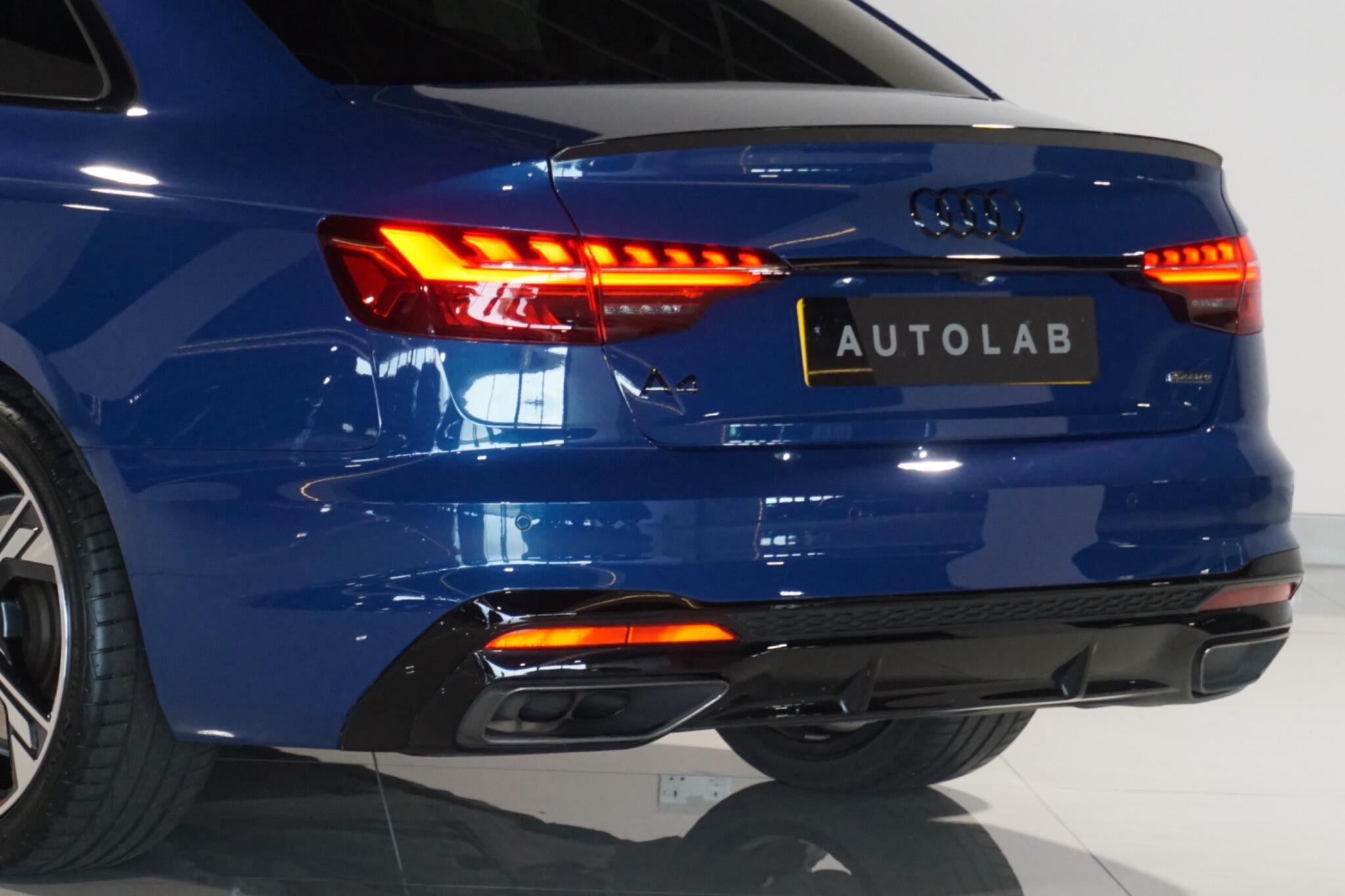 Audi A4 2.0 TDI 40 Black Edition Saloon 4dr Diesel S Tronic quattro Euro 6 (s/s) (204 ps)